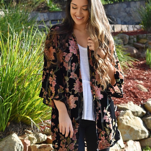 Velvet Floral Cardigan - Picture 2 of 3